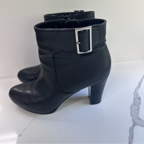 Giani Bernini Black Heeled Boots - Picture 4 of 13